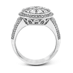 Engagement Ring in 18k Gold with Diamonds