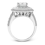 Engagement Ring in 18k Gold with Diamonds