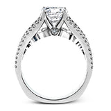Engagement Ring in 18k Gold with Diamonds