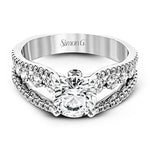 Engagement Ring in 18k Gold with Diamonds