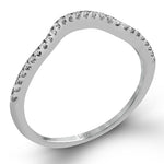 Engagement Ring in 18k Gold with Diamonds