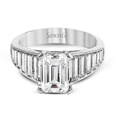 Engagement Ring in 18k Gold