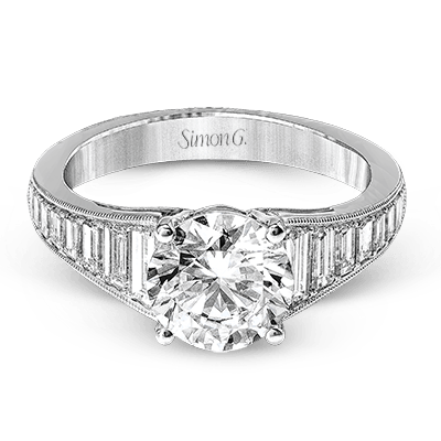 Engagement Ring in 18k Gold