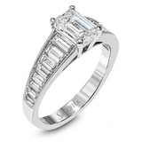 Engagement Ring in 18k Gold
