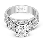 Engagement Ring in 18k Gold with Diamonds