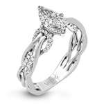 Engagement Ring in 18k Gold with Diamonds