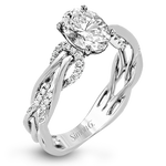 Engagement Ring in 18k Gold with Diamonds