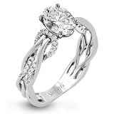 Engagement Ring in 18k Gold with Diamonds