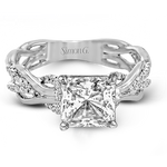 Engagement Ring in 18k Gold with Diamonds