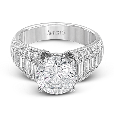 Engagement Ring in 18k Gold