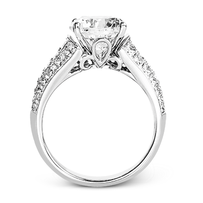 Engagement Ring in 18k Gold