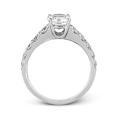 Engagement Ring in 18k Gold with Diamonds