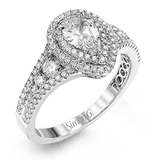Engagement Ring in 18k Gold with Diamonds
