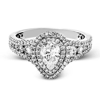 Engagement Ring in 18k Gold with Diamonds
