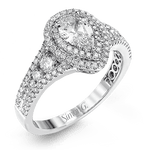 Engagement Ring in 18k Gold with Diamonds