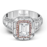 Engagement Ring in 18k Gold with Diamonds