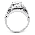 Engagement Ring in 18k Gold with Diamonds