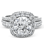 Engagement Ring in 18k Gold with Diamonds