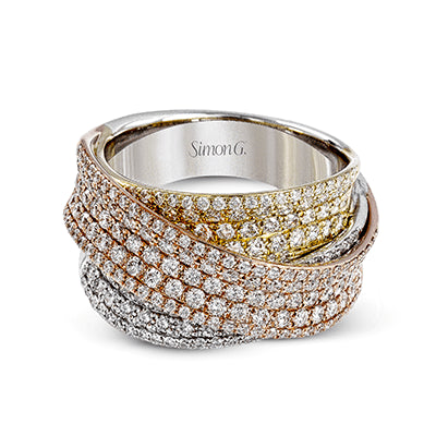 Right Hand Ring in 18k Gold with Diamonds