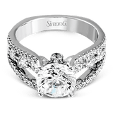 Engagement Ring in 18k Gold with Diamonds