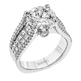 Engagement Ring in 18k Gold with Diamonds