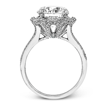 Engagement Ring in 18k Gold with Diamonds