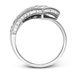 Right Hand Ring in 18k Gold with Diamonds
