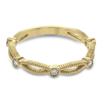 Right Hand Ring in 18k Gold with Diamonds
