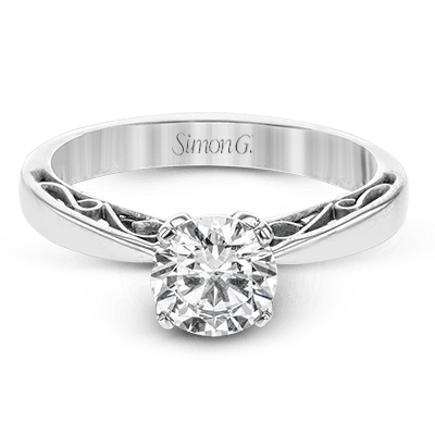 Engagement Ring in 18k Gold