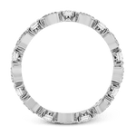 Right Hand Ring in 18k Gold with Diamonds