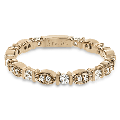 Right Hand Ring in 18k Gold with Diamonds