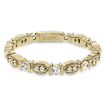 Right Hand Ring in 18k Gold with Diamonds