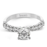 Engagement Ring in 18k Gold with Diamonds