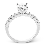 Engagement Ring in 18k Gold with Diamonds