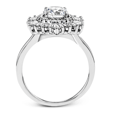 Engagement Ring in 18k Gold with Diamonds