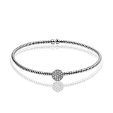 Bangle in 18k Gold with Diamonds