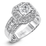 Engagement Ring in 18k Gold with Diamonds