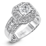 Engagement Ring in 18k Gold with Diamonds