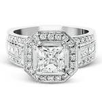 Engagement Ring in 18k Gold with Diamonds