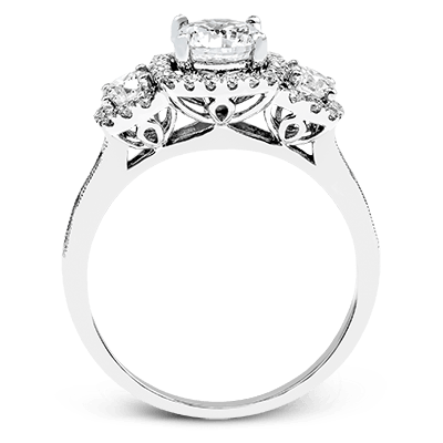 Engagement Ring in 18k Gold with Diamonds