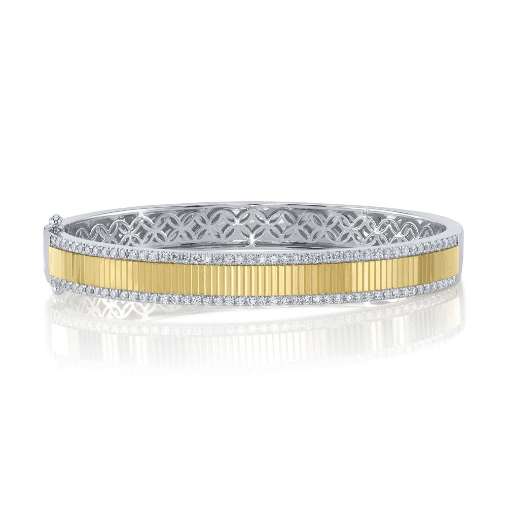 1.06CT 14K2T W/Y DIAMOND RIBBED BANGLE
