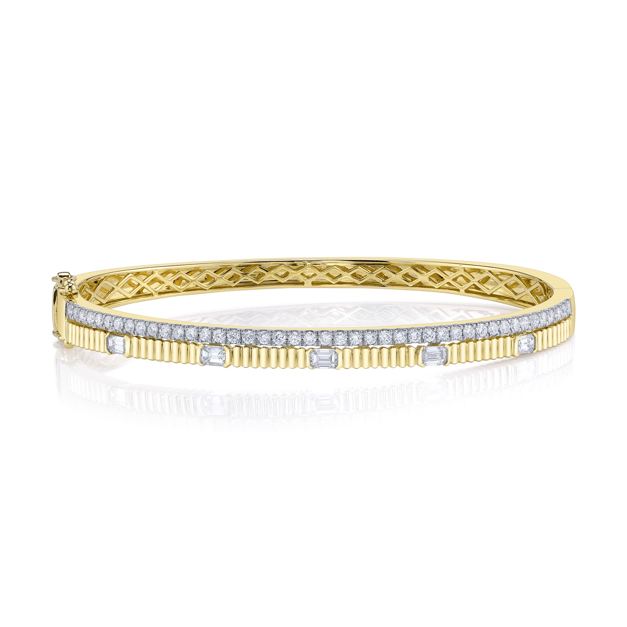 1.13CT 14K Y/G DIAMOND EMERALD RIBBED BANGLE