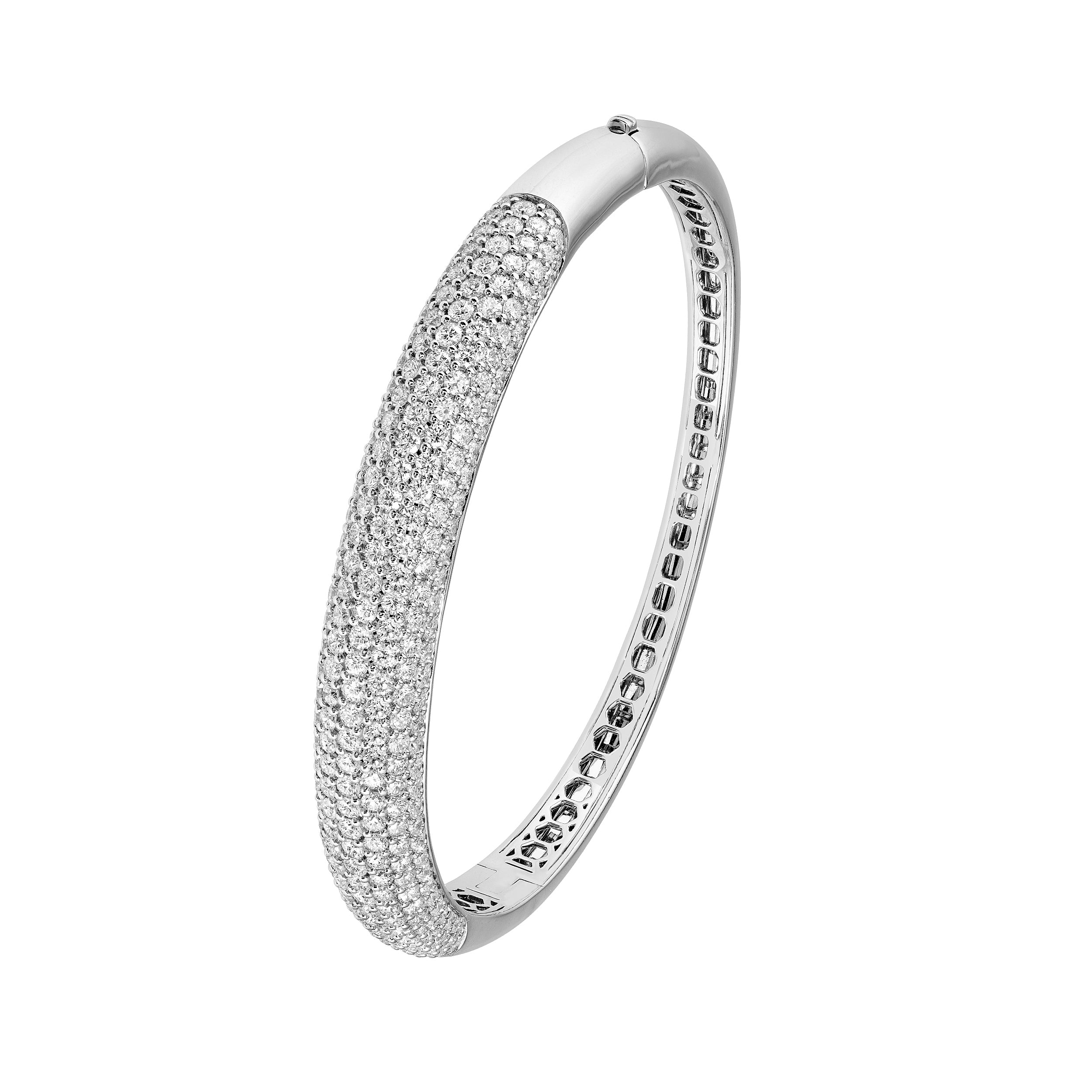 Diamond Pavé Bangle (5-1/6tcw)