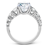 Engagement Ring in 18k Gold with Diamonds