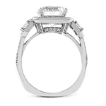 Engagement Ring in 18k Gold with Diamonds