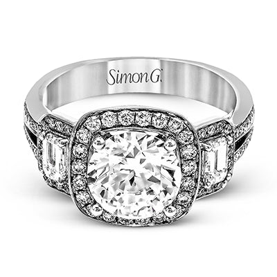Engagement Ring in 18k Gold with Diamonds