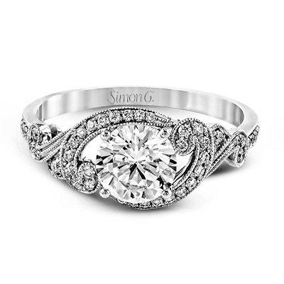 Engagement Ring in 18k Gold with Diamonds