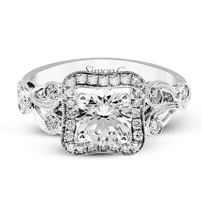 Engagement Ring in 18k Gold with Diamonds