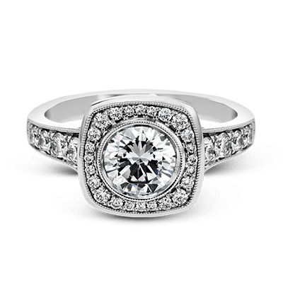 Engagement Ring in 18k Gold with Diamonds