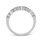 Right Hand Ring in 18k Gold with Diamonds
